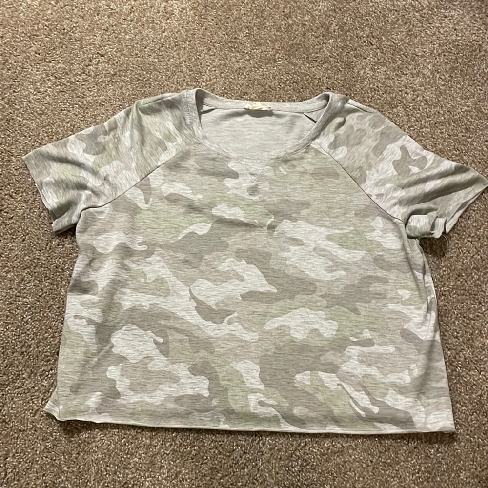 Just above the waist length cropped shirt